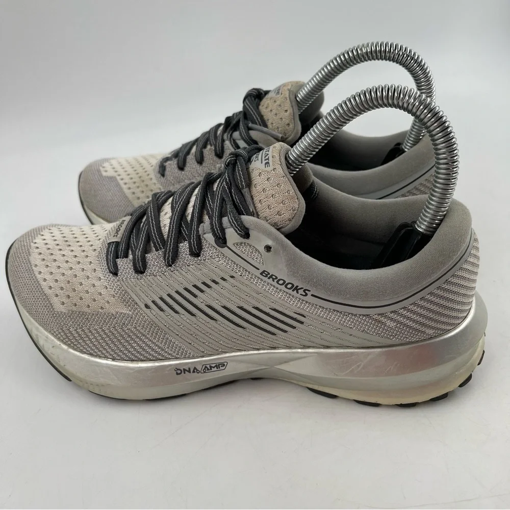 Brooks Women’s Levitate Silver Grey Running Shoes - Size 6 - Picture 10 of 11